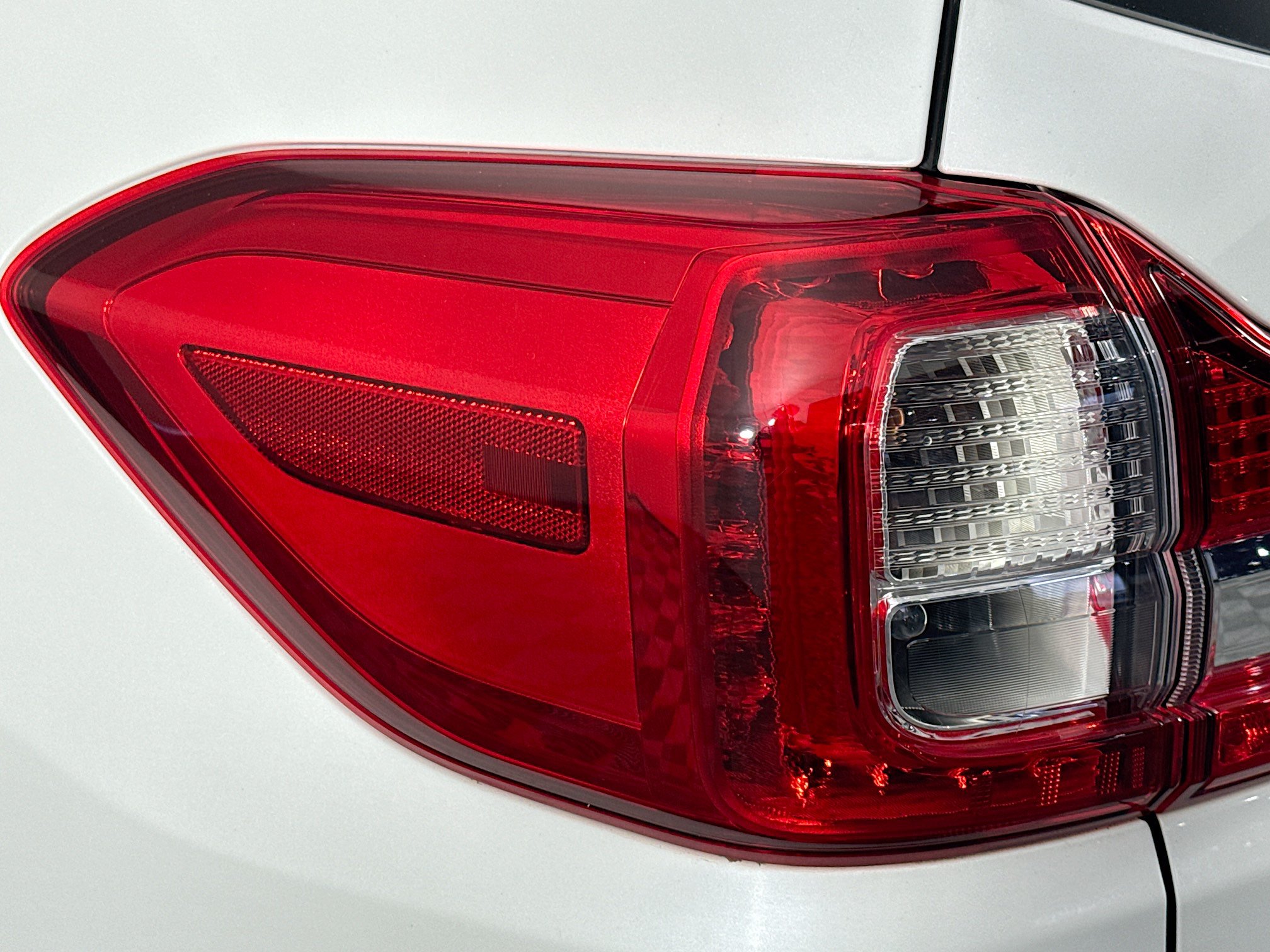 Used 2019 Subaru Ascent 8-Passenger AWD/4WD image 34