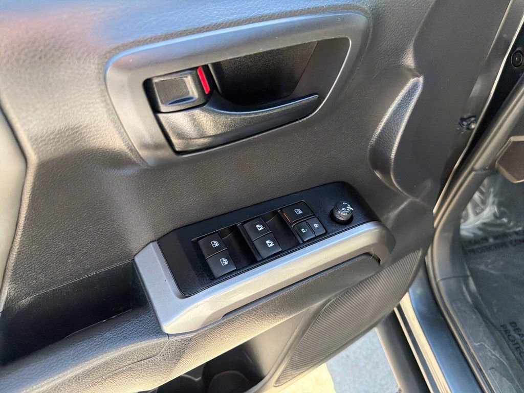 Used 2023 Toyota Tacoma SR5 w/ Technology Package AWD/4WD image 17