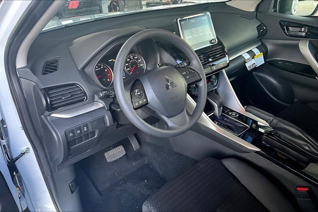 New 2026 Mitsubishi Eclipse Cross LE AWD/4WD image 6