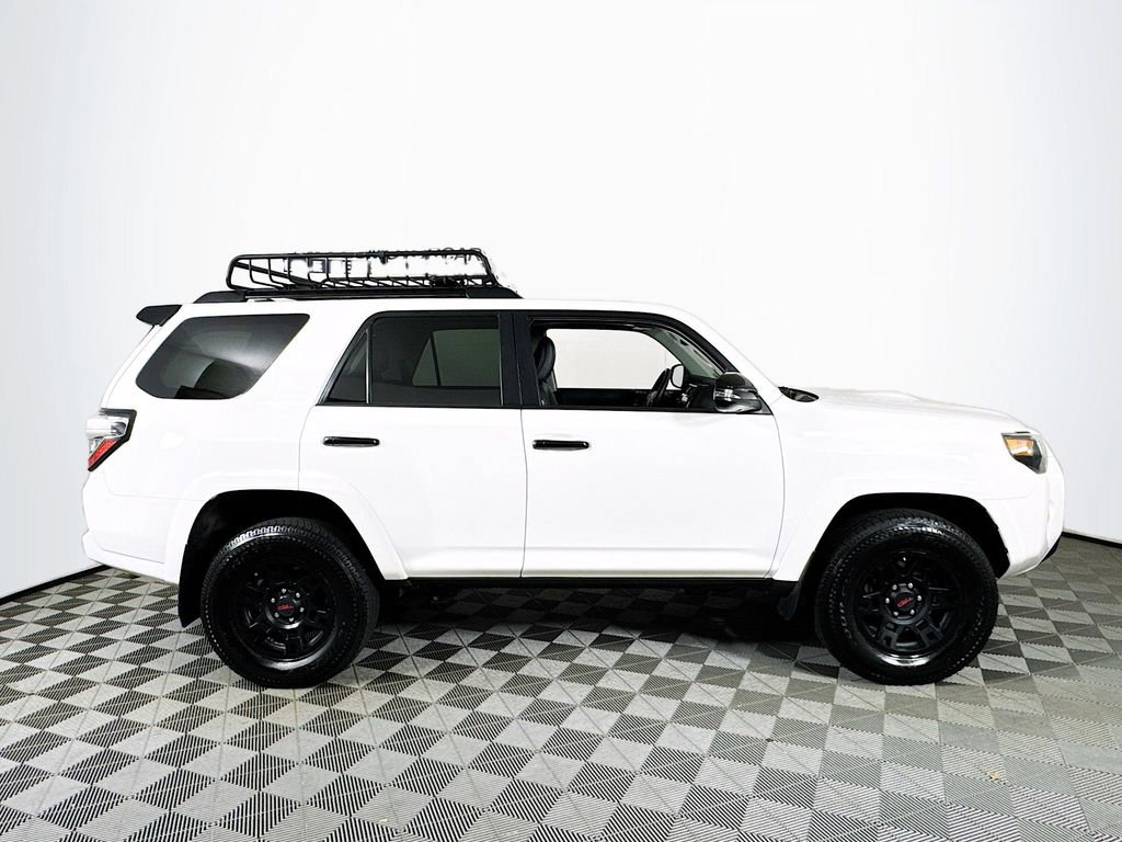Used 2021 Toyota 4Runner Venture w/ Moonroof Package AWD/4WD image 8