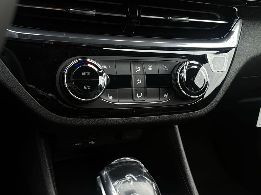 New 2026 Buick Envista Sport Touring w/ Convenience I Package FWD image 20