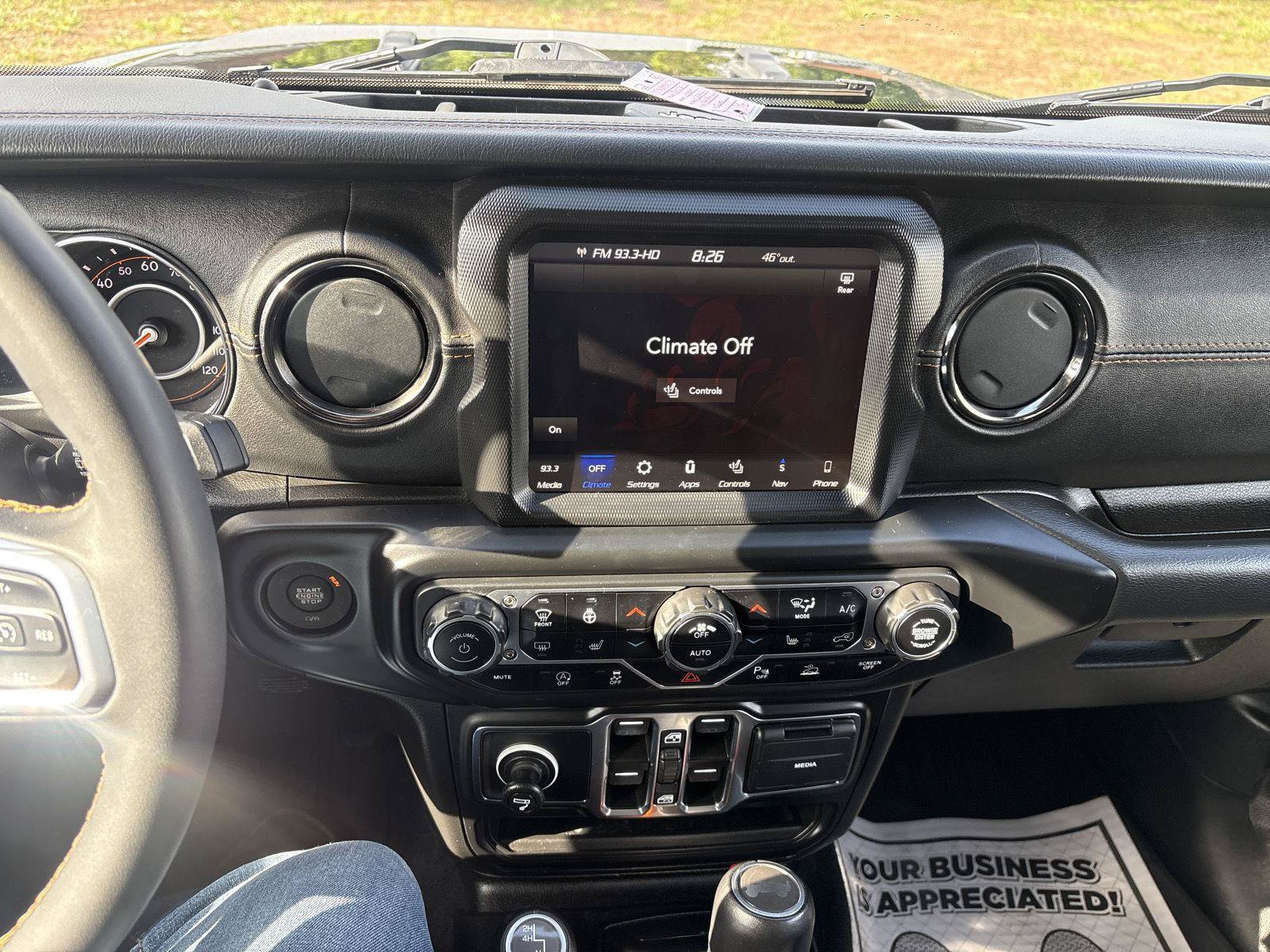 Used 2023 Jeep Wrangler Unlimited Sahara AWD/4WD image 20