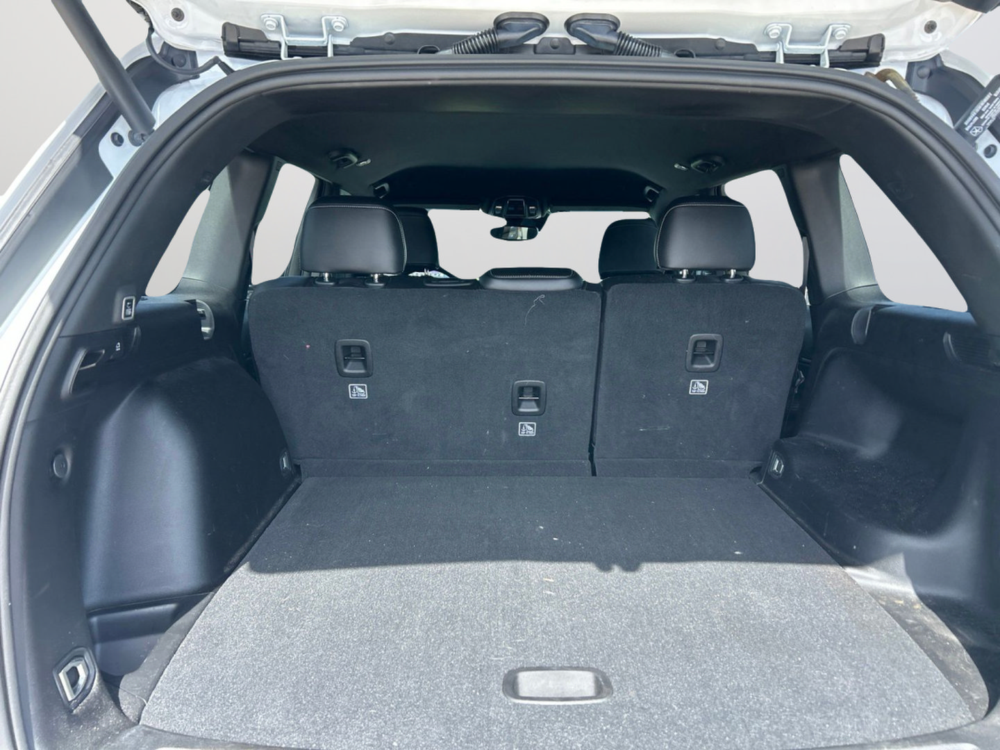 Certified 2024 Jeep Grand Cherokee Altitude RWD image 36