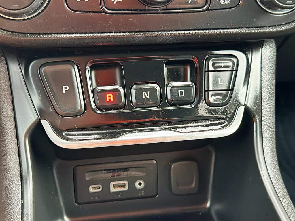 Used 2020 GMC Terrain SLT FWD image 18
