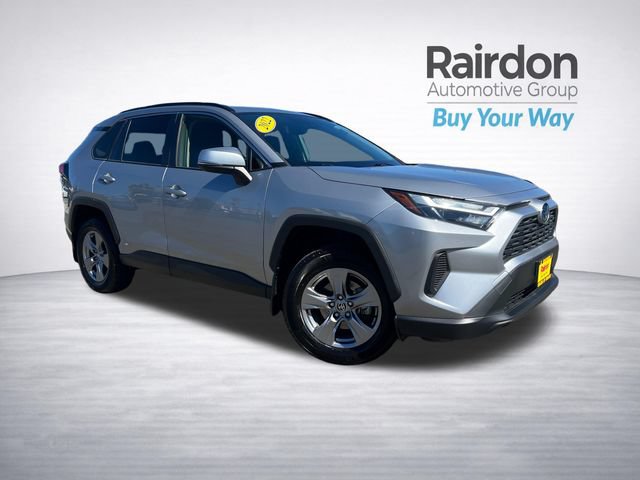 Used 2022 Toyota RAV4 XLE w/ Convenience Package AWD/4WD image 1