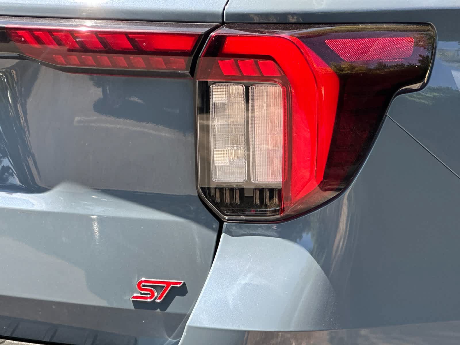 Certified 2025 Ford Explorer ST RWD image 26