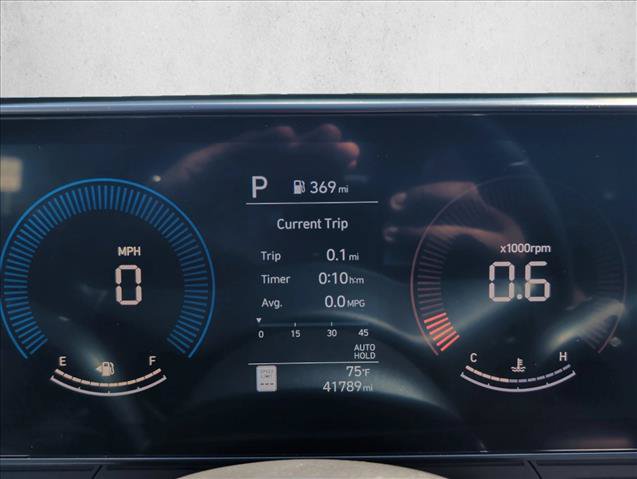 Used 2025 Hyundai Kona SEL FWD image 12