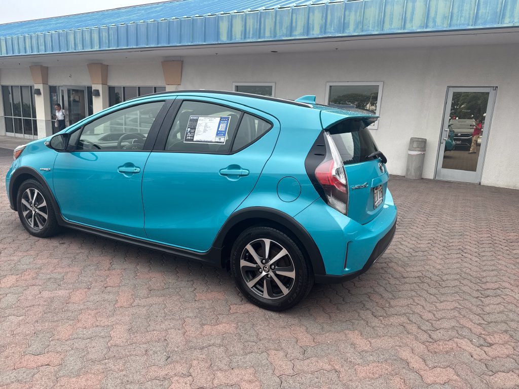 Used 2018 Toyota Prius C One FWD image 4