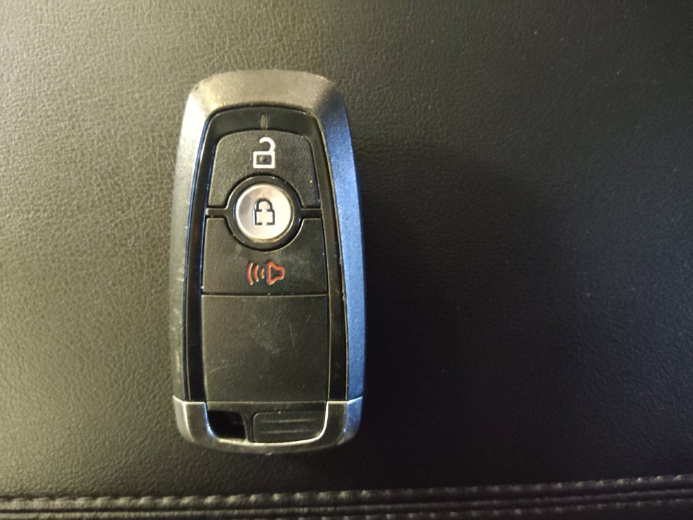 Used 2024 Ford Edge SEL image 32