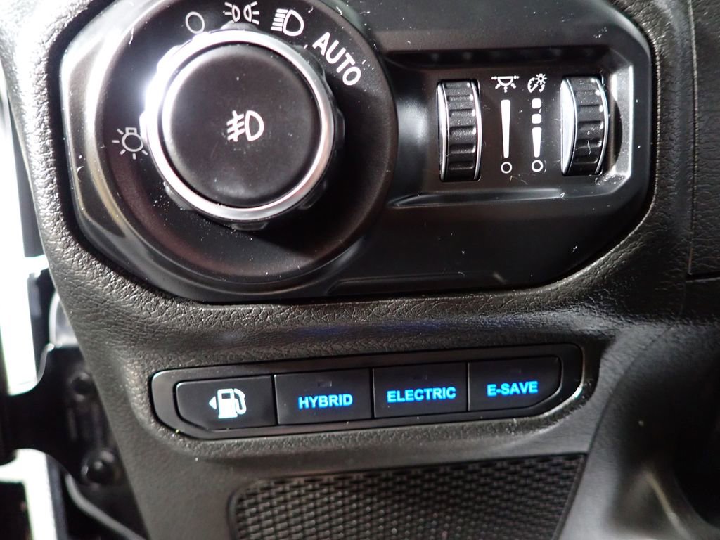 Used 2021 Jeep Wrangler Unlimited Sahara image 23