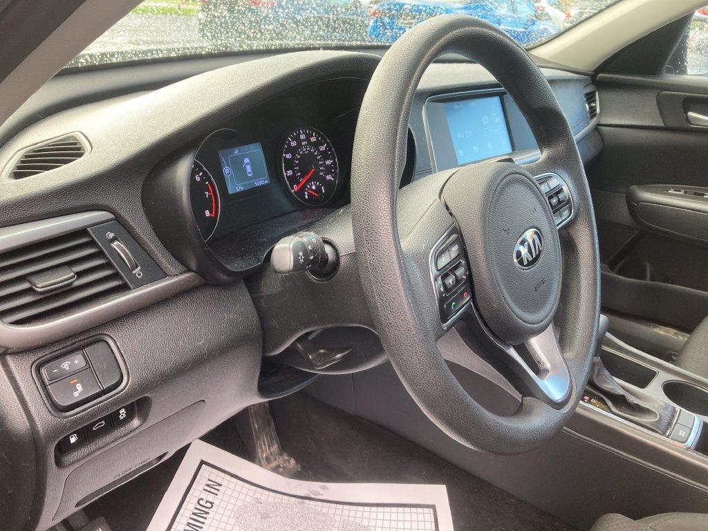 Used 2018 Kia Optima LX w/ 17" Alloy Wheels Package FWD image 17