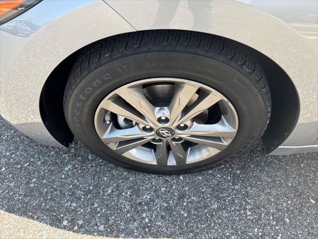Used 2017 Hyundai Elantra SE w/ SE A/T Tech Package 03 FWD image 8