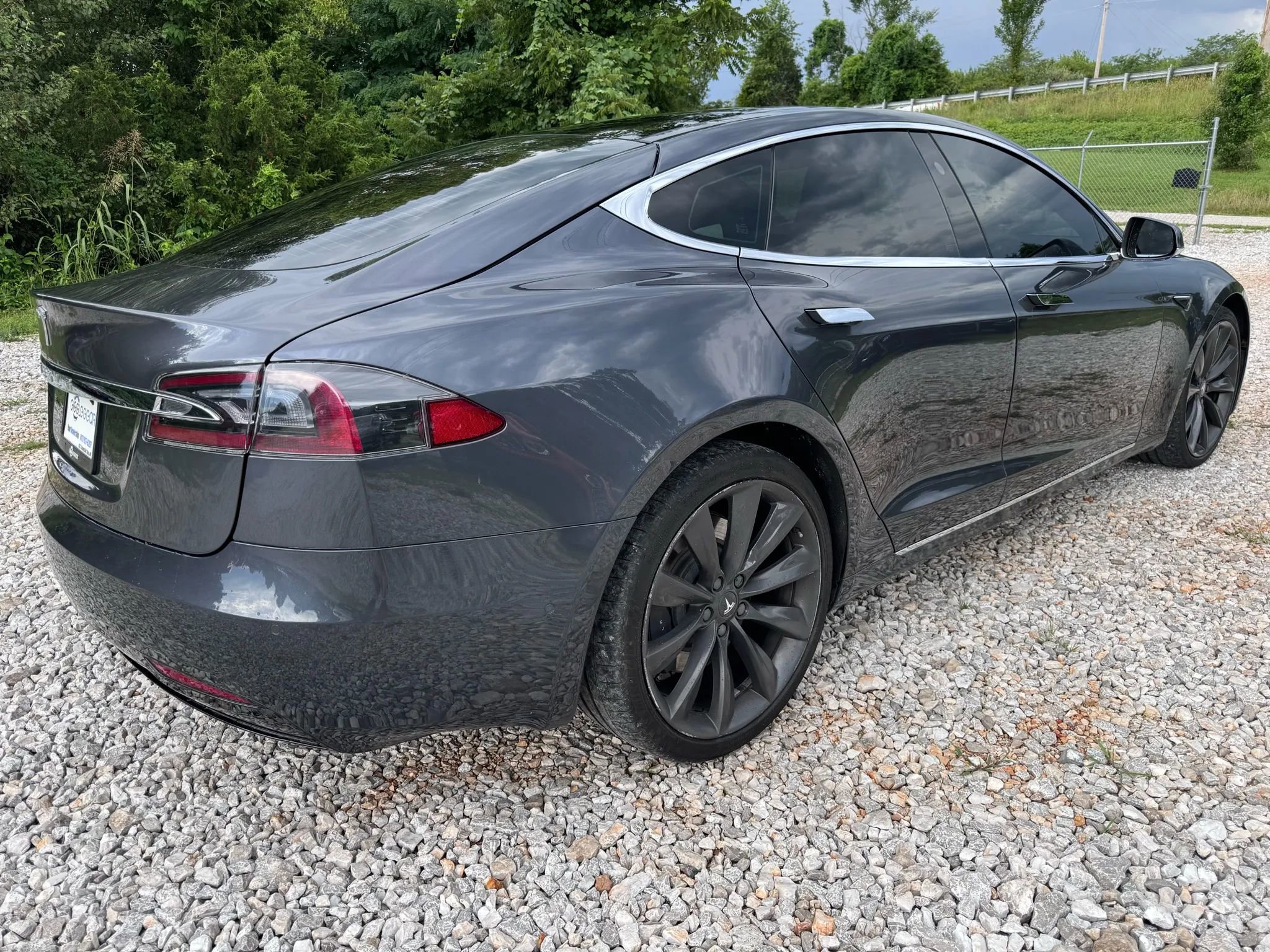 Used 2017 Tesla Model S 75 image 5