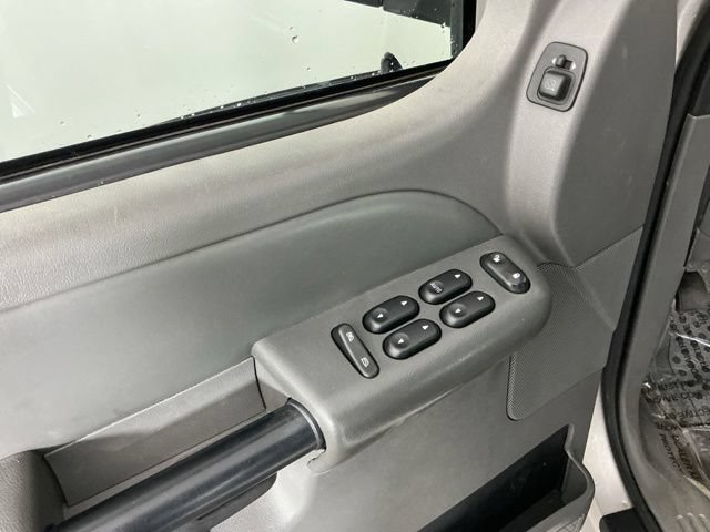 Used 2004 Ford Explorer Sport Trac XLT AWD/4WD image 11