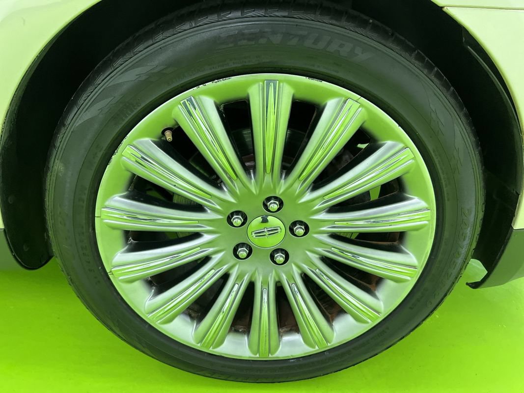 Used 2015 Lincoln MKS w/ Equipment Group 101A FWD image 15
