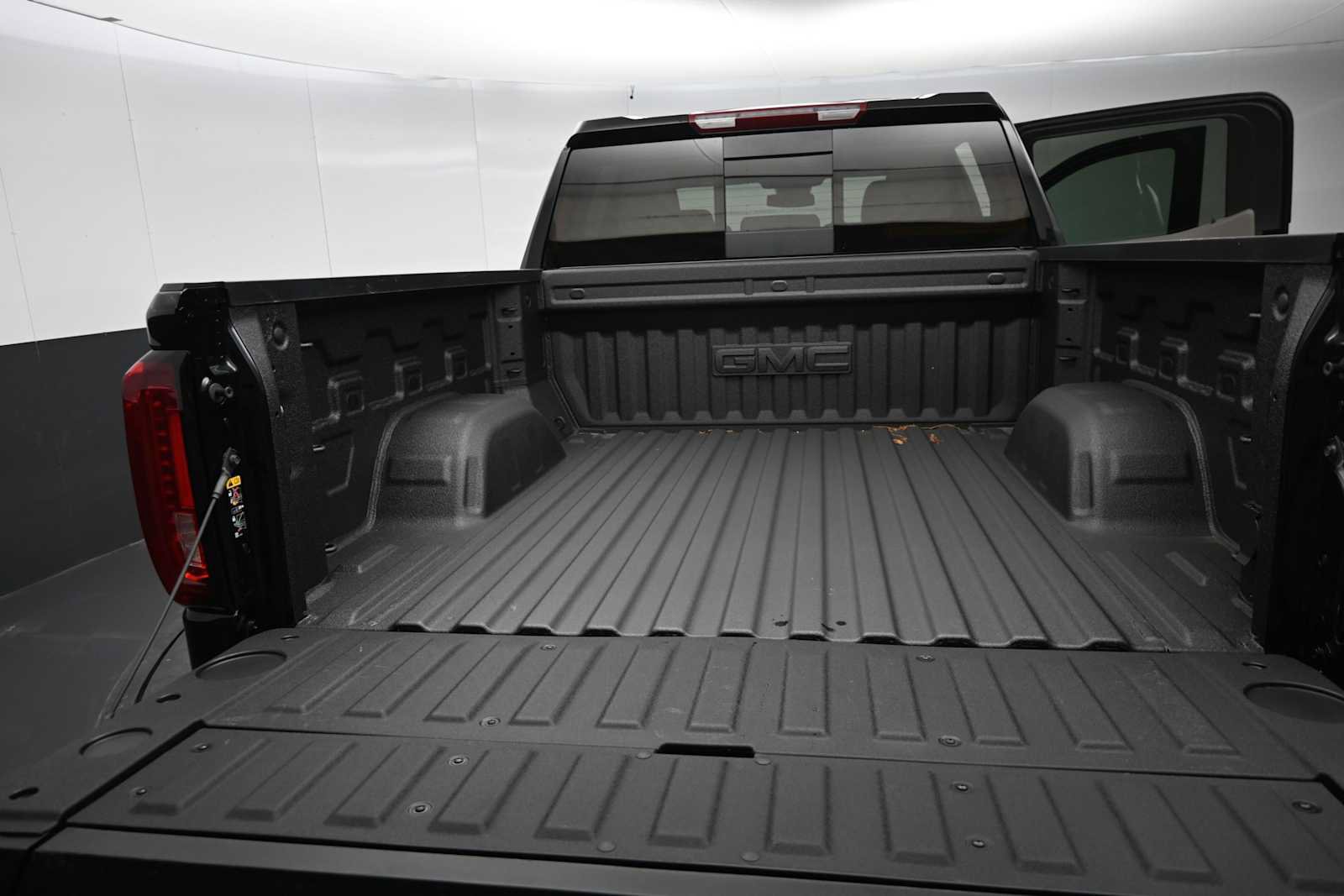 New 2026 GMC Sierra 1500 SLT w/ SLT Premium Plus Package AWD/4WD image 17
