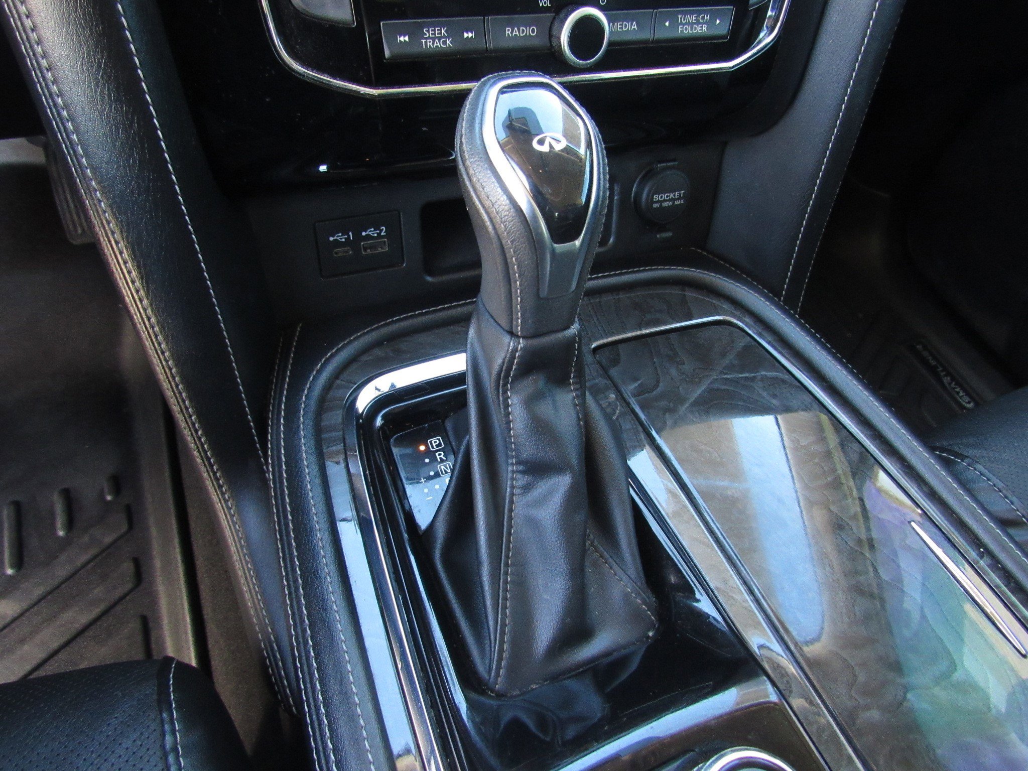 Used 2021 INFINITI QX80 Luxe image 22