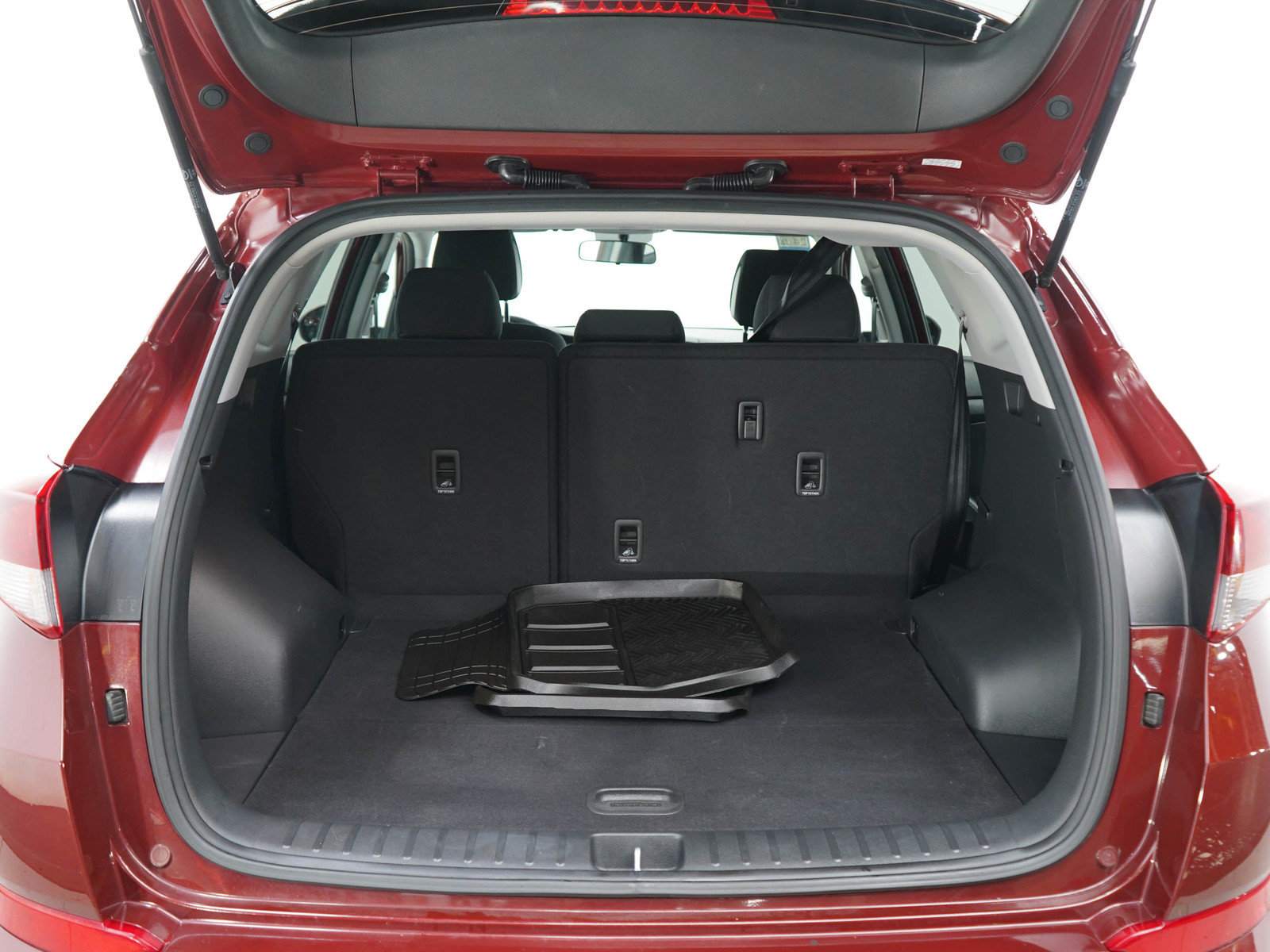 Used 2018 Hyundai Tucson SE w/ Cargo Package AWD/4WD image 16