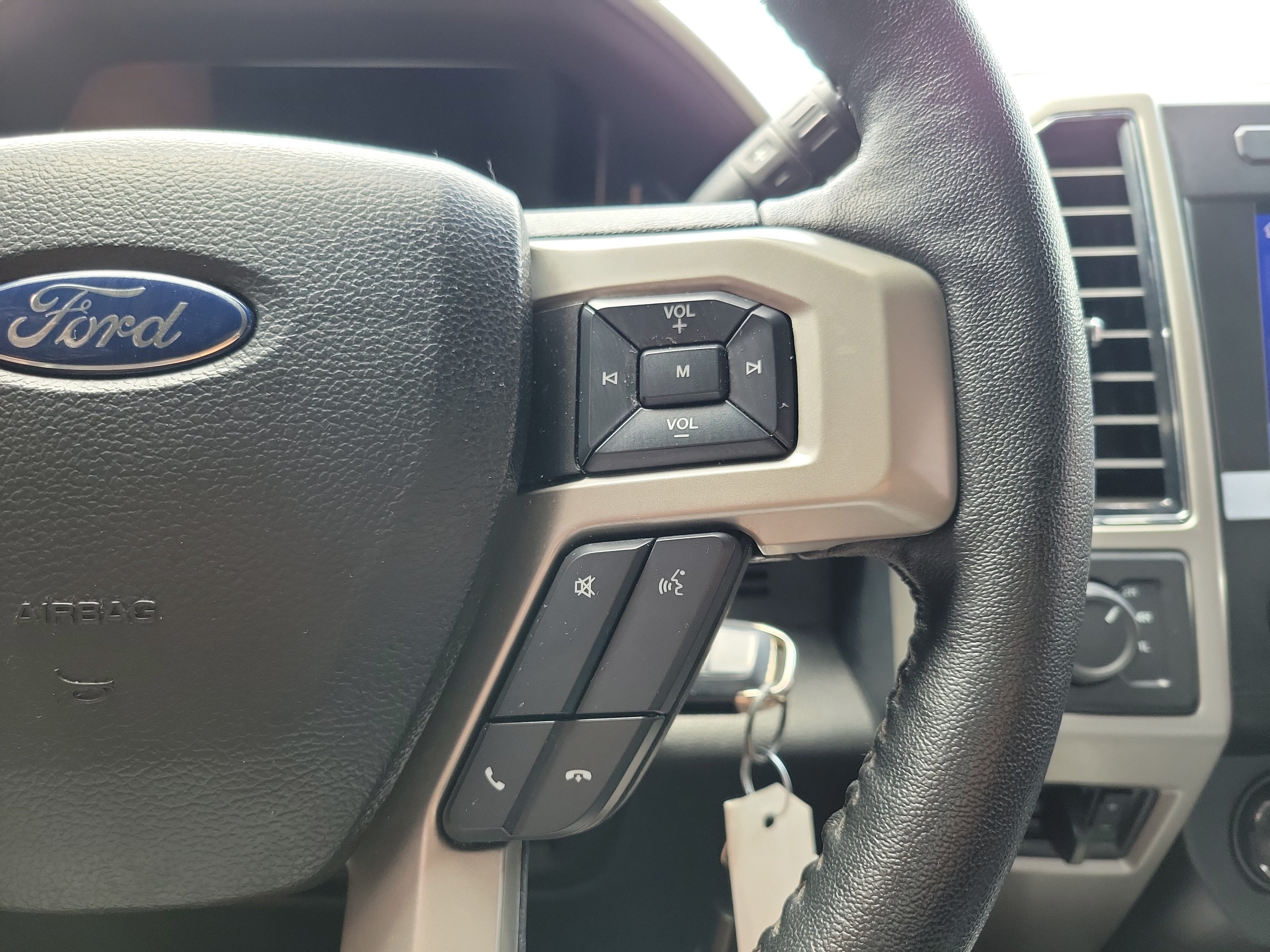 Used 2020 Ford F250 Lariat w/ Lariat Value Package AWD/4WD image 22