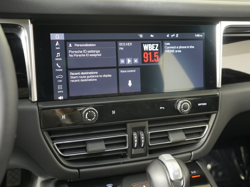 Certified 2023 Porsche Macan Turbo AWD/4WD image 29