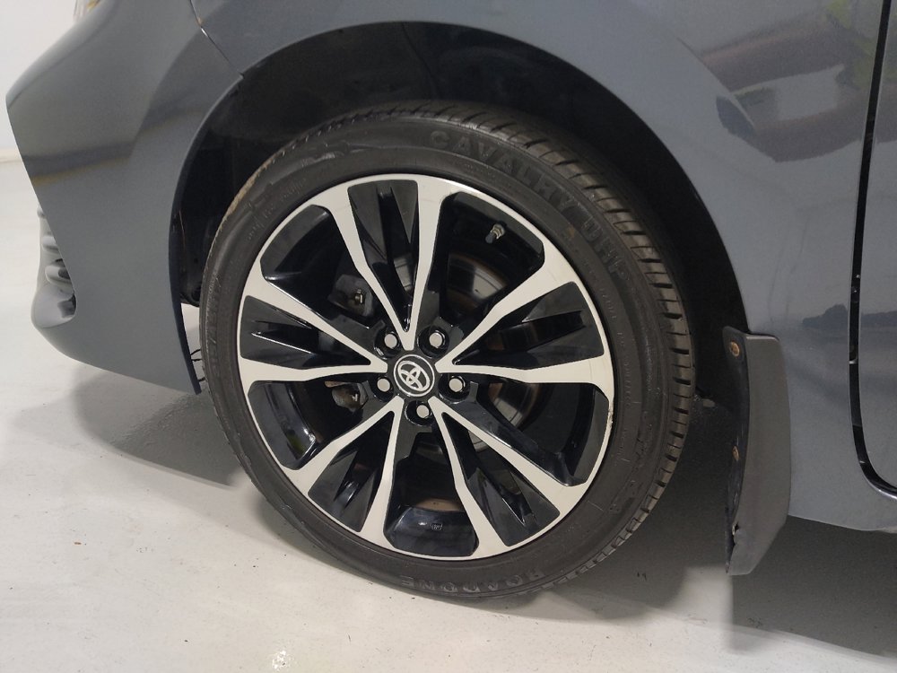 Used 2017 Toyota Corolla SE image 31