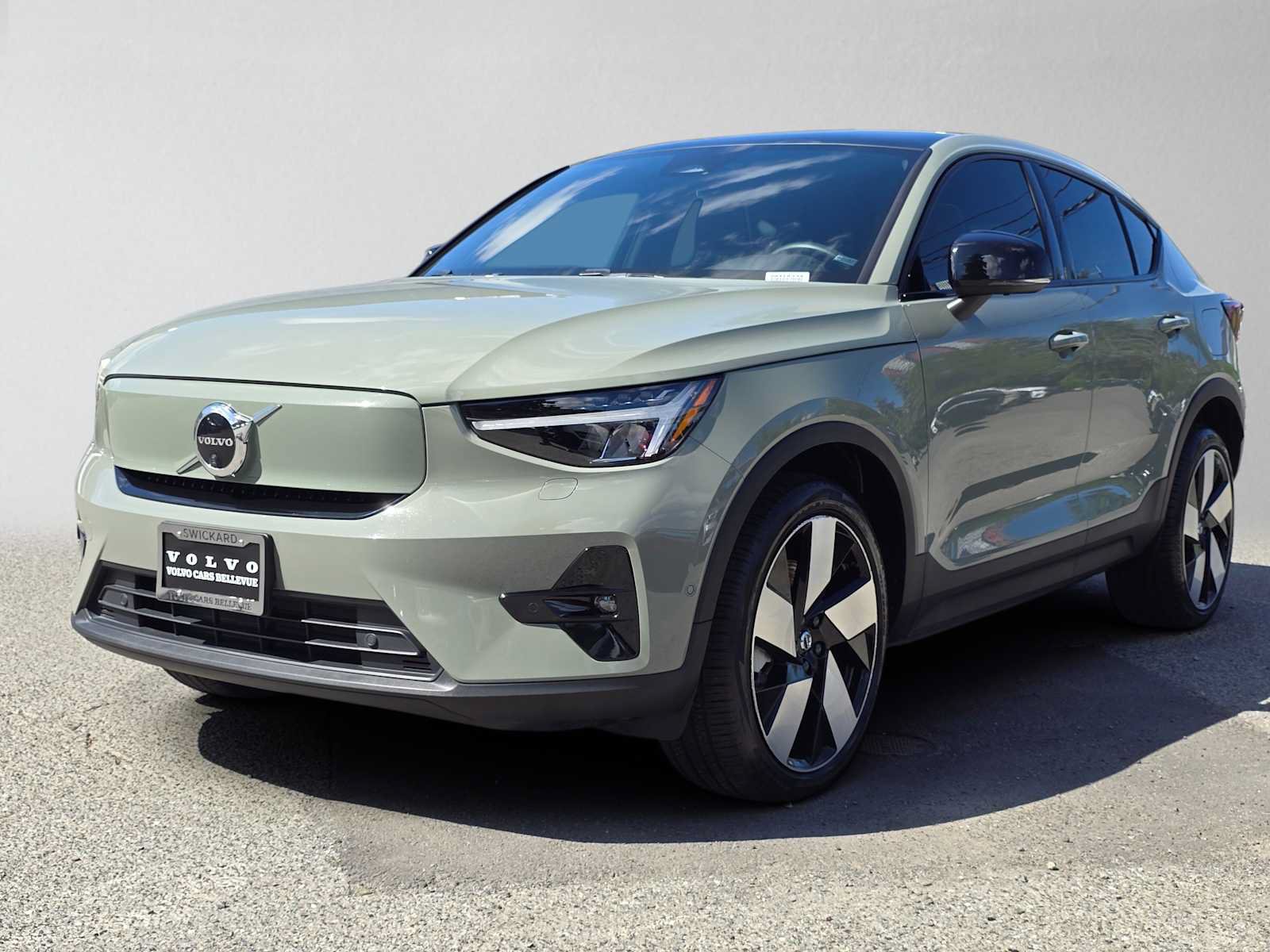 Certified 2023 Volvo C40 P8 Recharge Plus w/ Climate Package AWD/4WD image 8