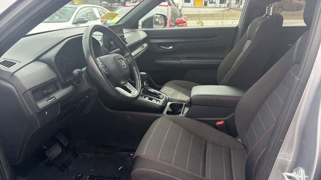 Used 2023 Honda CR-V EX image 9