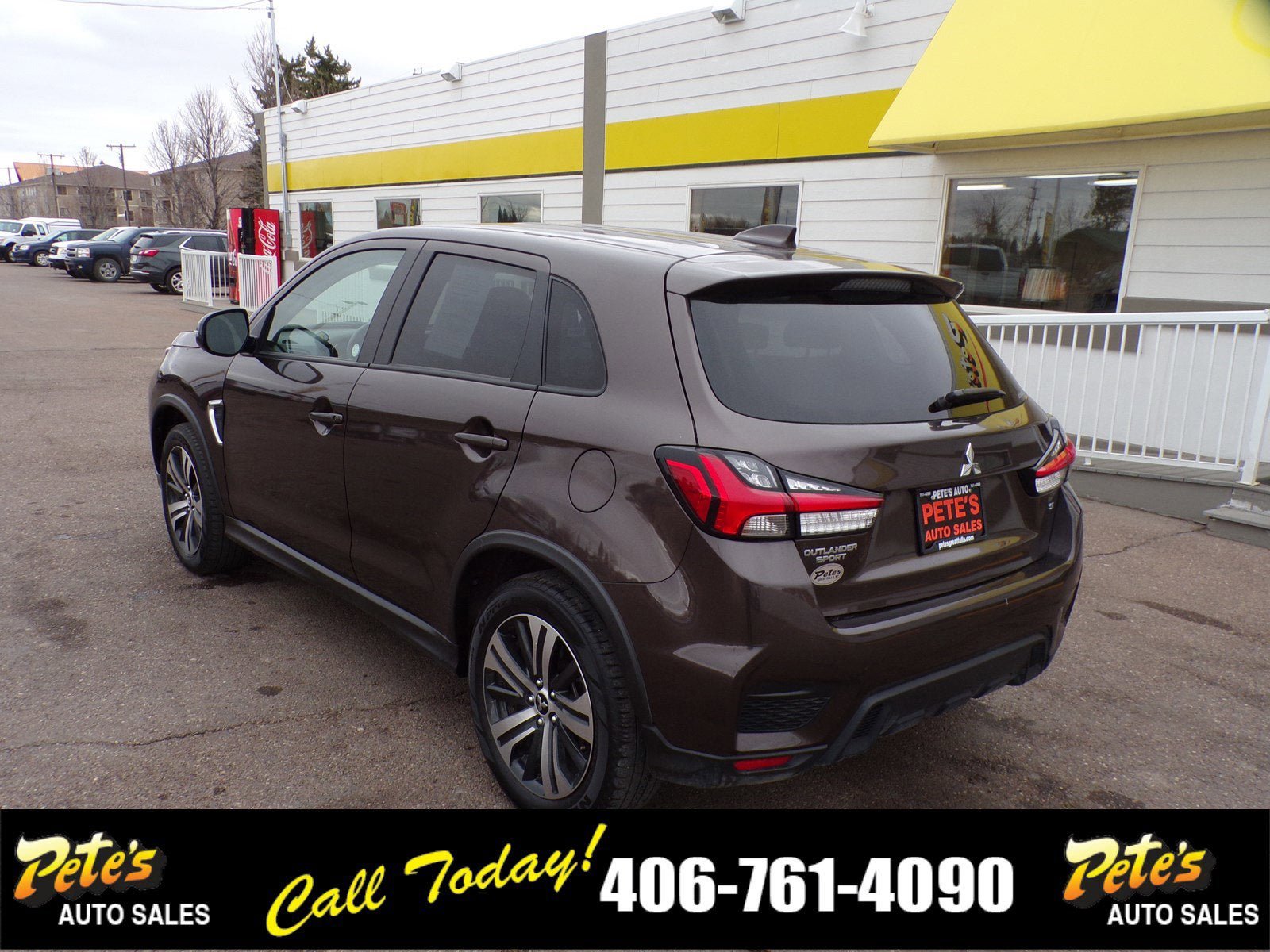 Used 2020 Mitsubishi Outlander Sport SE AWD/4WD image 2