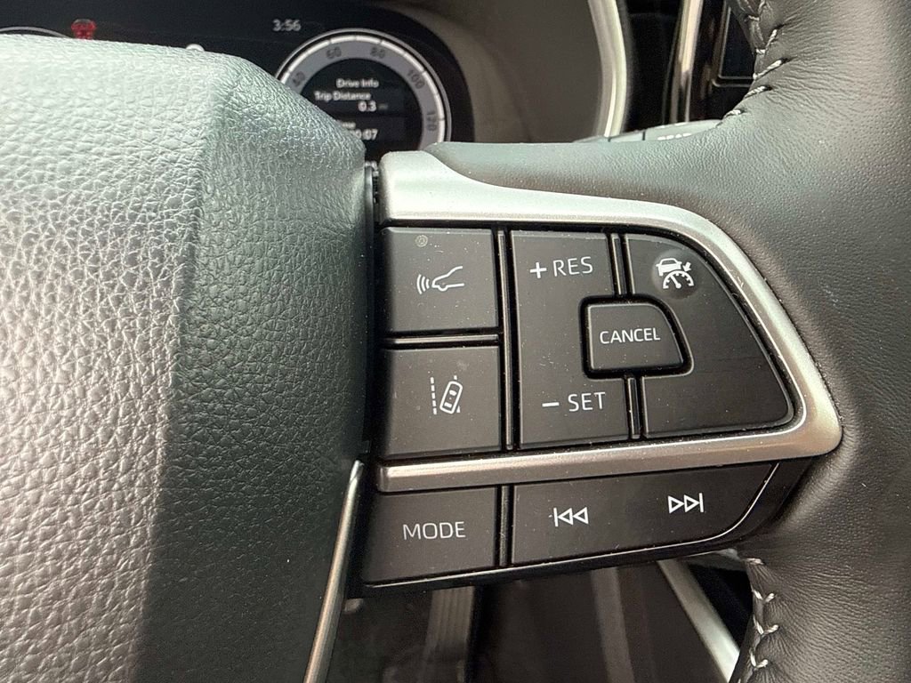 Used 2026 Toyota Highlander XSE image 26