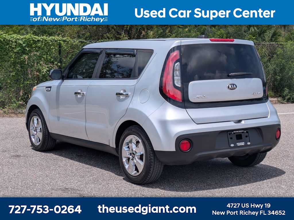 Used 2018 Kia Soul FWD image 3