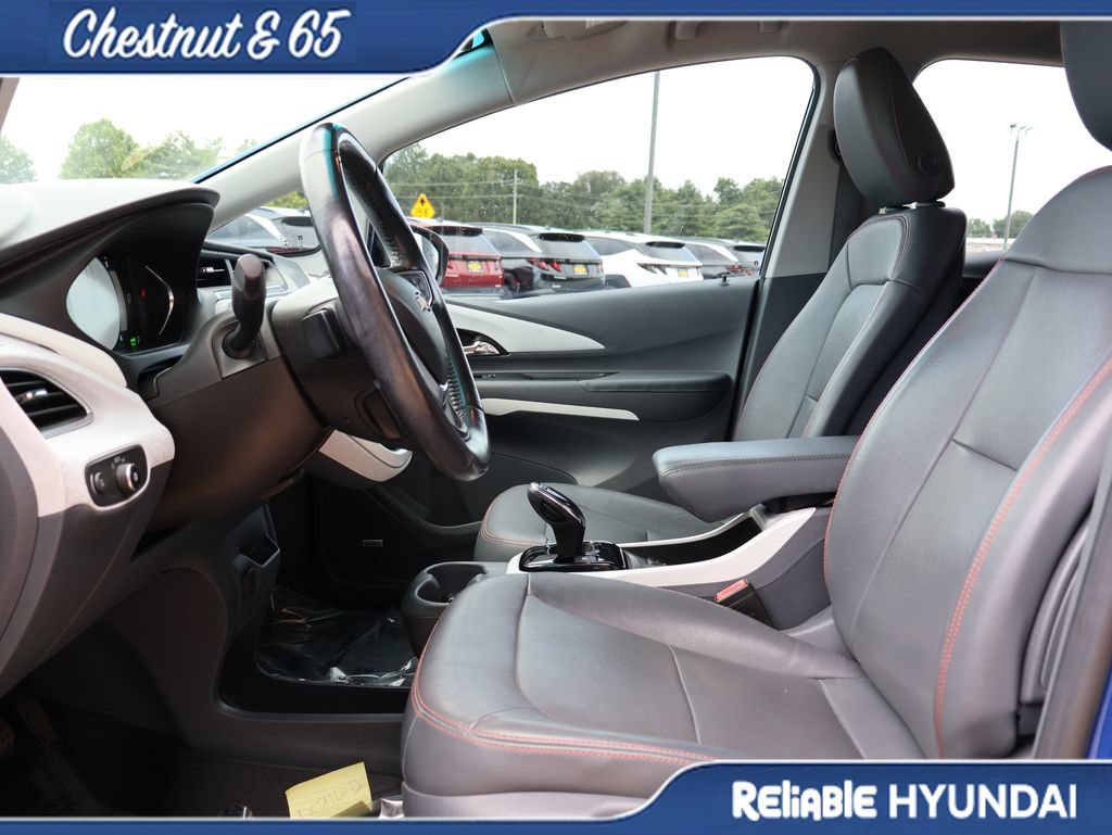 Used 2017 Chevrolet Bolt Premier w/ Driver Confidence II Package FWD image 23