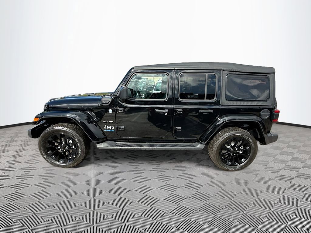 Used 2022 Jeep Wrangler Unlimited Sahara w/ Cold Weather Group image 9