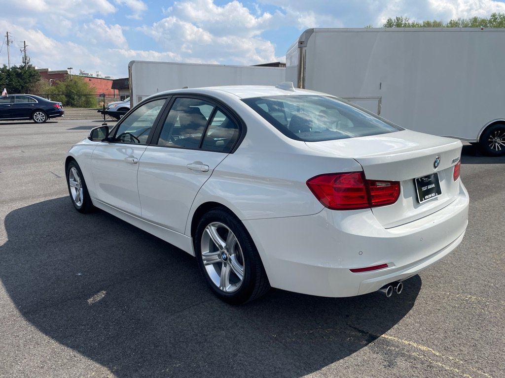 Used 2015 BMW 328i Sedan RWD image 4