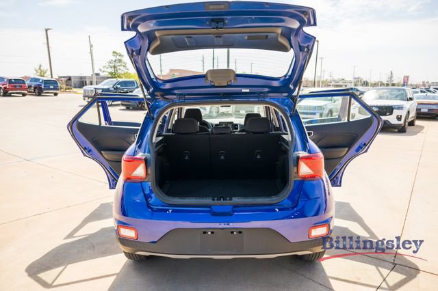 Used 2025 Hyundai Venue SEL FWD image 15