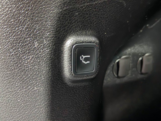 Used 2020 Jeep Cherokee Latitude Lux w/ Comfort/Convenience Group image 38