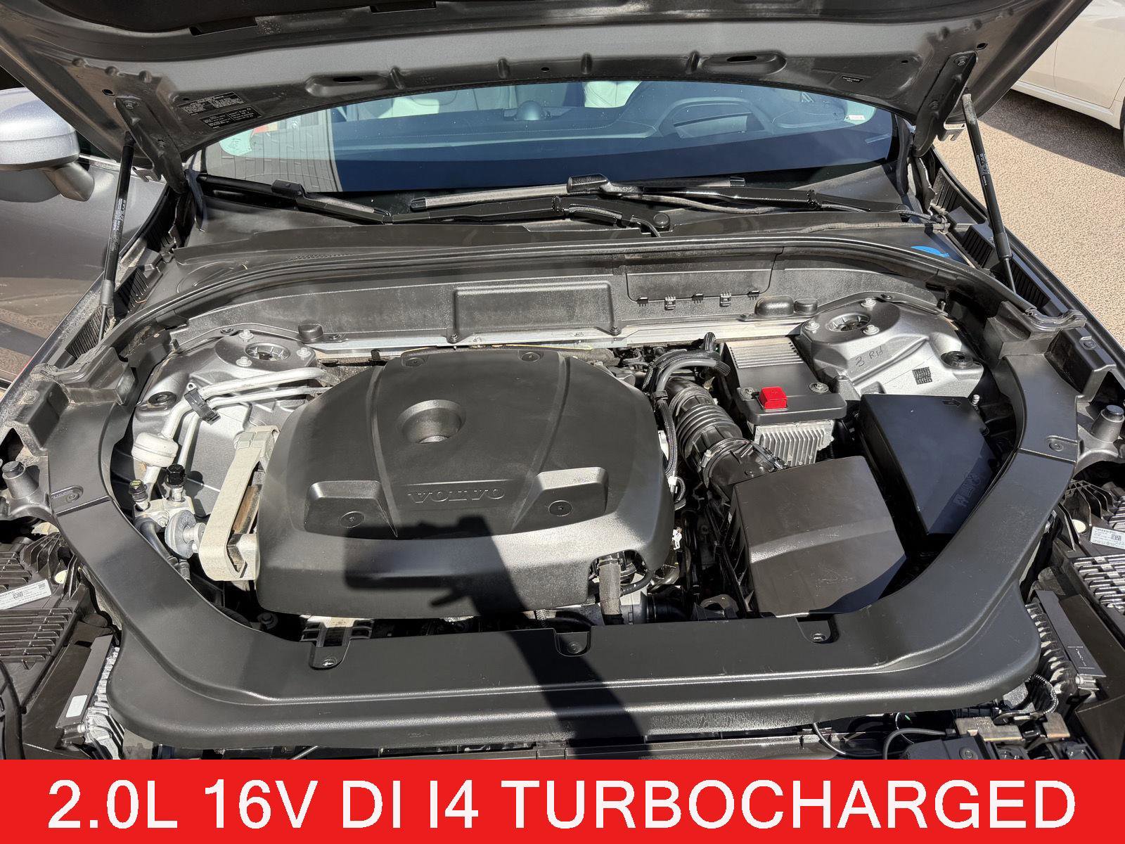 Used 2018 Volvo XC60 T6 Inscription w/ Luxury Seat Package image 16