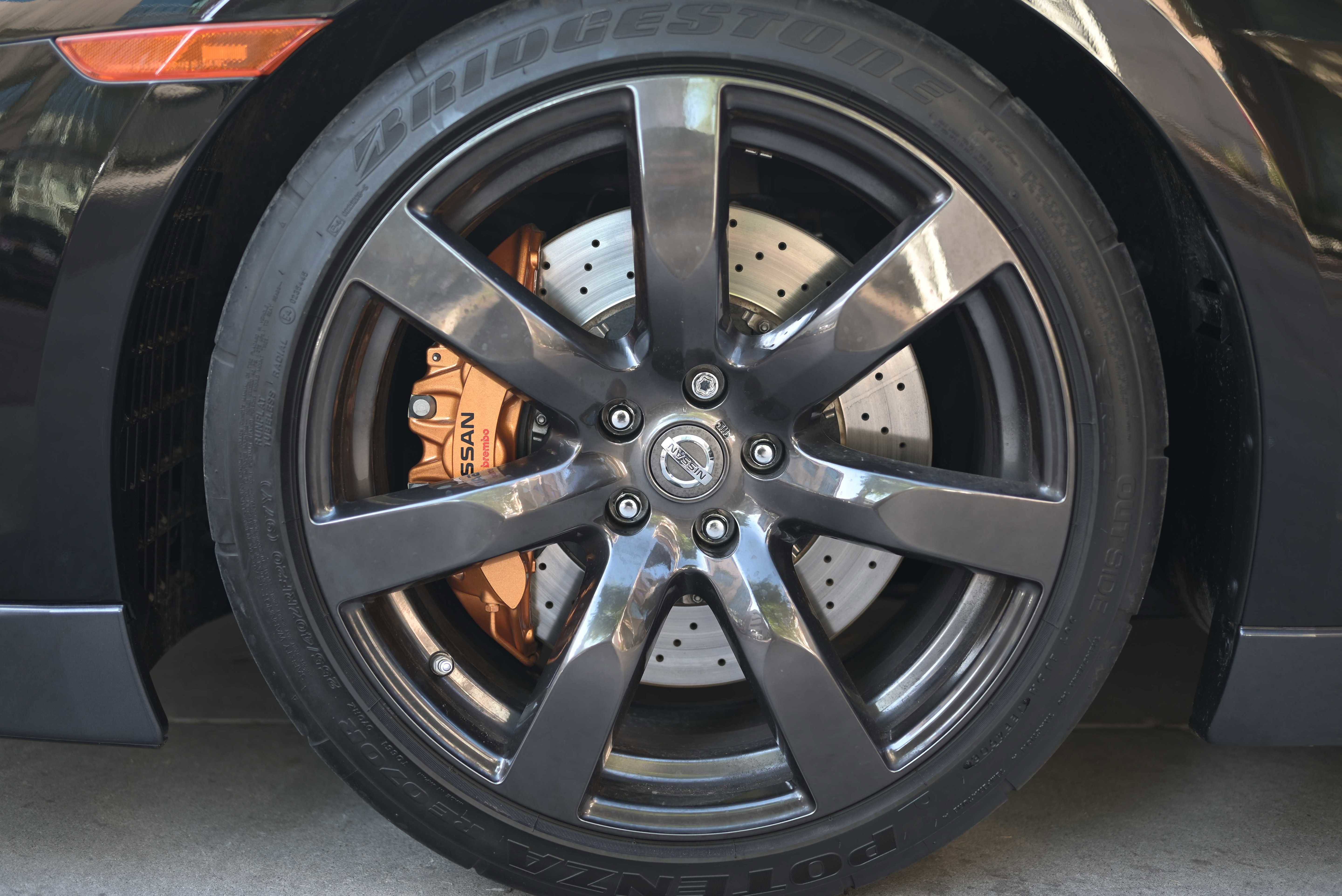 Used 2010 Nissan GT-R Premium AWD/4WD image 21