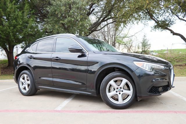 Used 2018 Alfa Romeo Stelvio AWD image 1