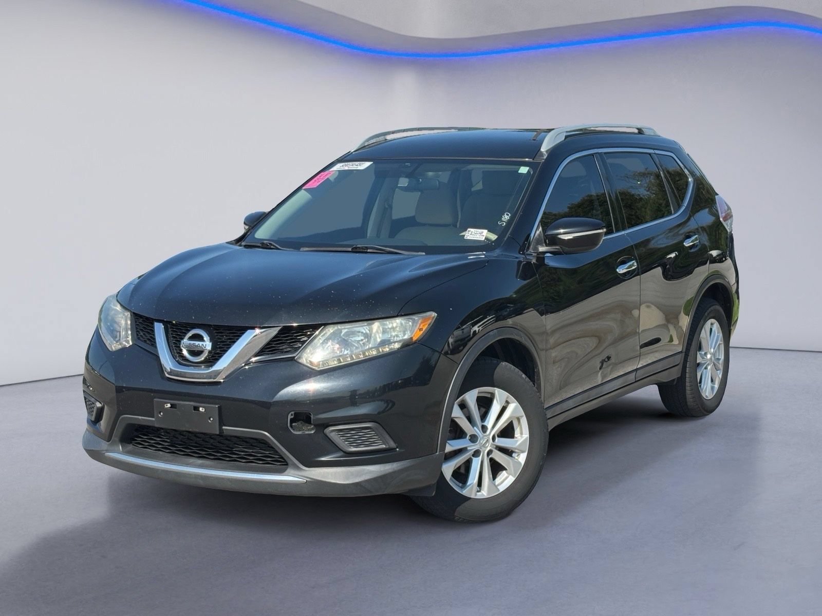 Used 2014 Nissan Rogue SV FWD image 2
