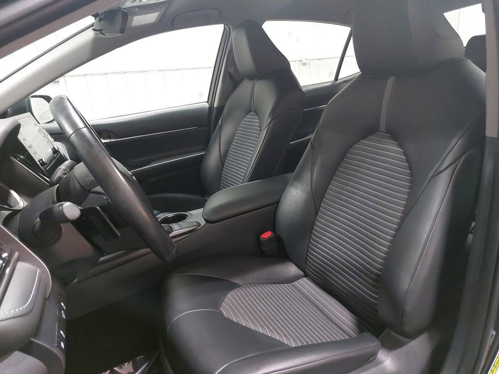 Used 2022 Toyota Camry SE image 14