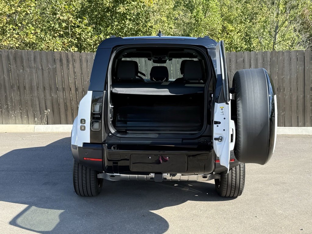 New 2026 Land Rover Defender 110 S image 5