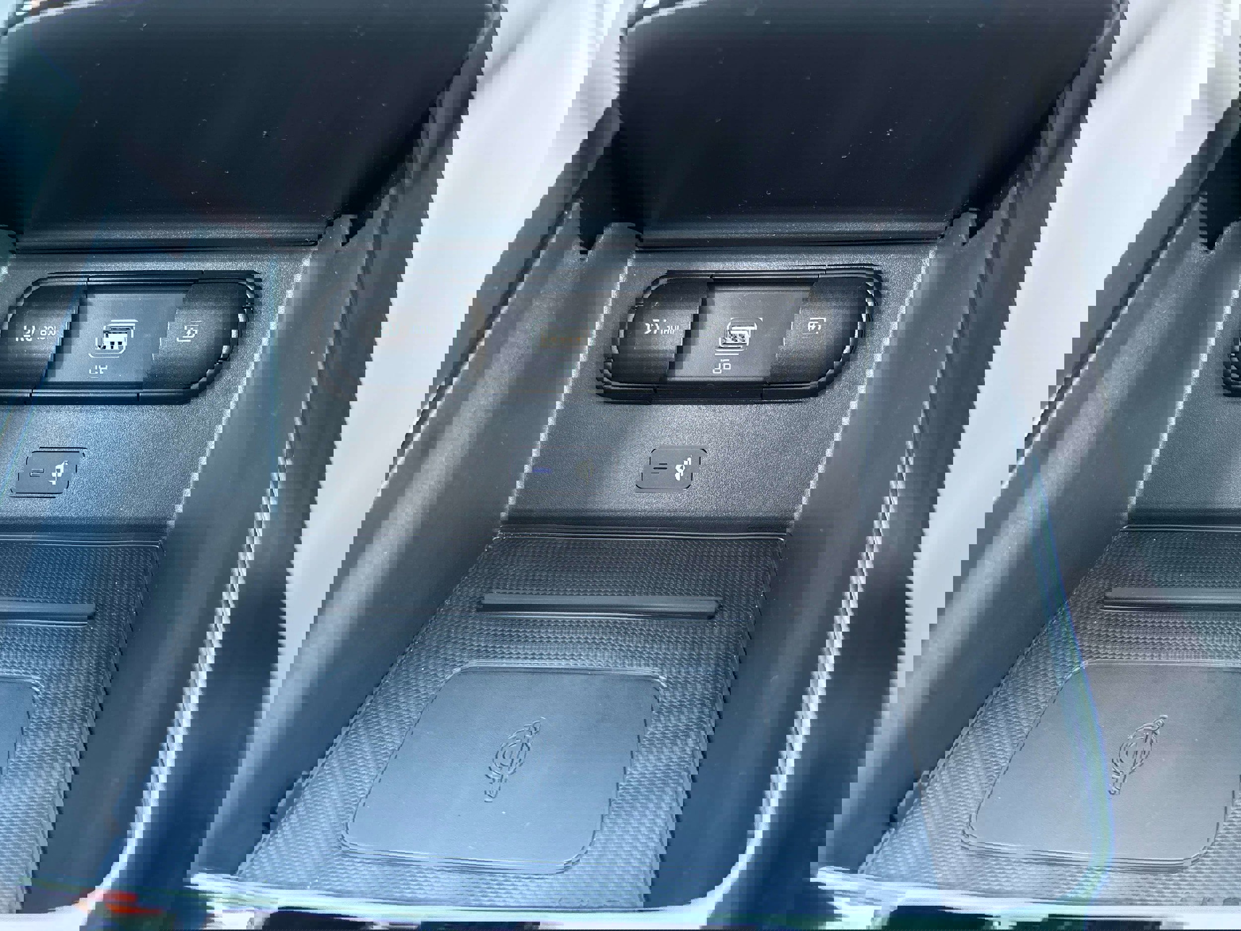 Used 2022 Kia Telluride EX w/ EX Premium Package image 25