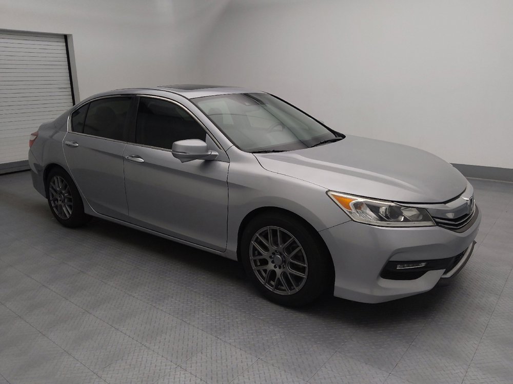 Used 2017 Honda Accord EX-L image 11