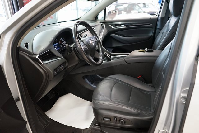 Used 2020 Buick Enclave Essence image 26