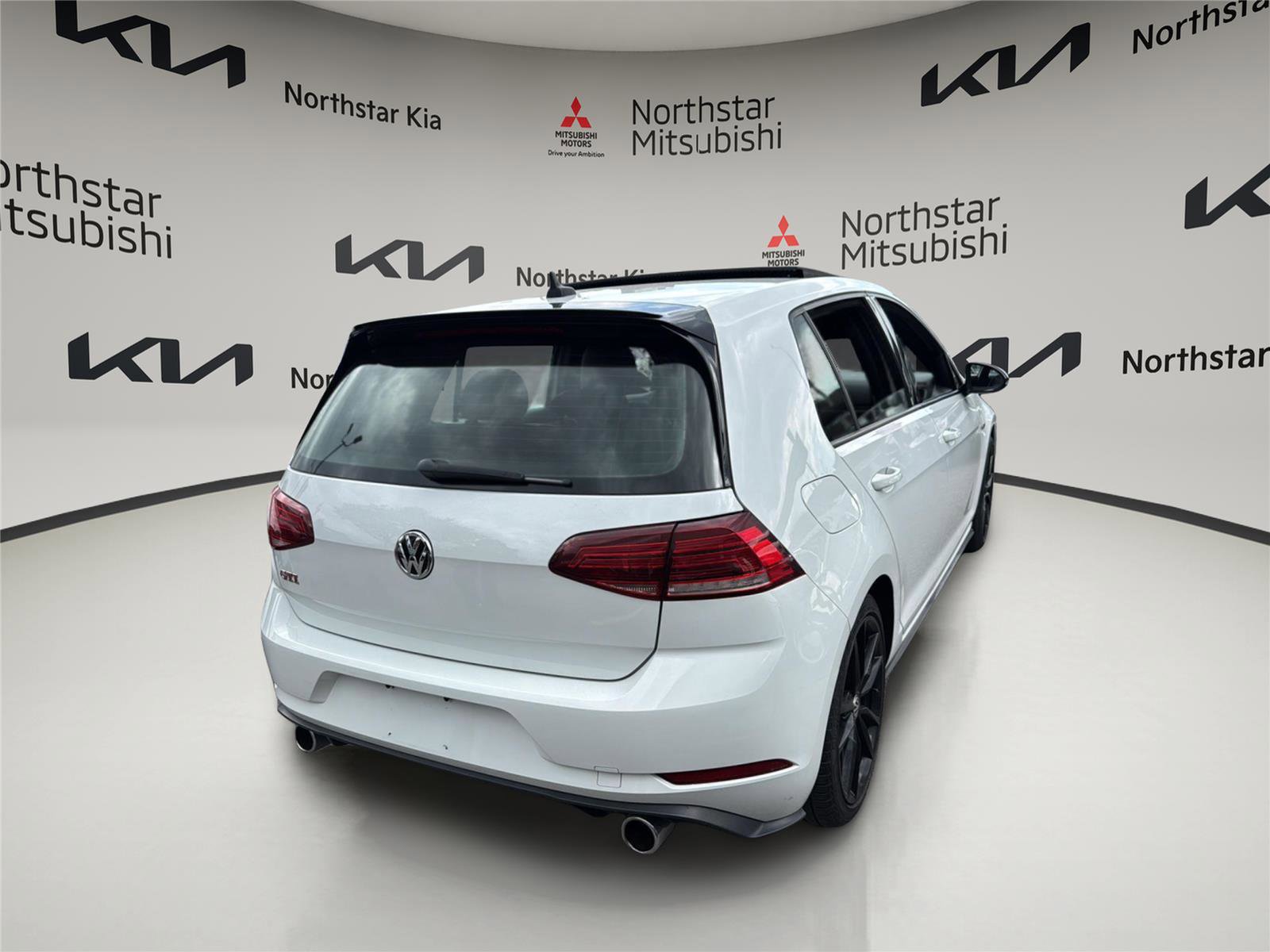 Used 2021 Volkswagen GTI SE FWD image 6