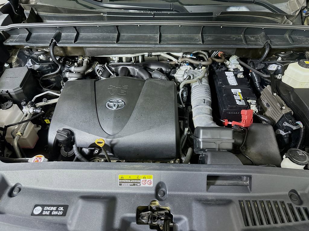 Used 2021 Toyota Highlander XSE AWD/4WD image 9