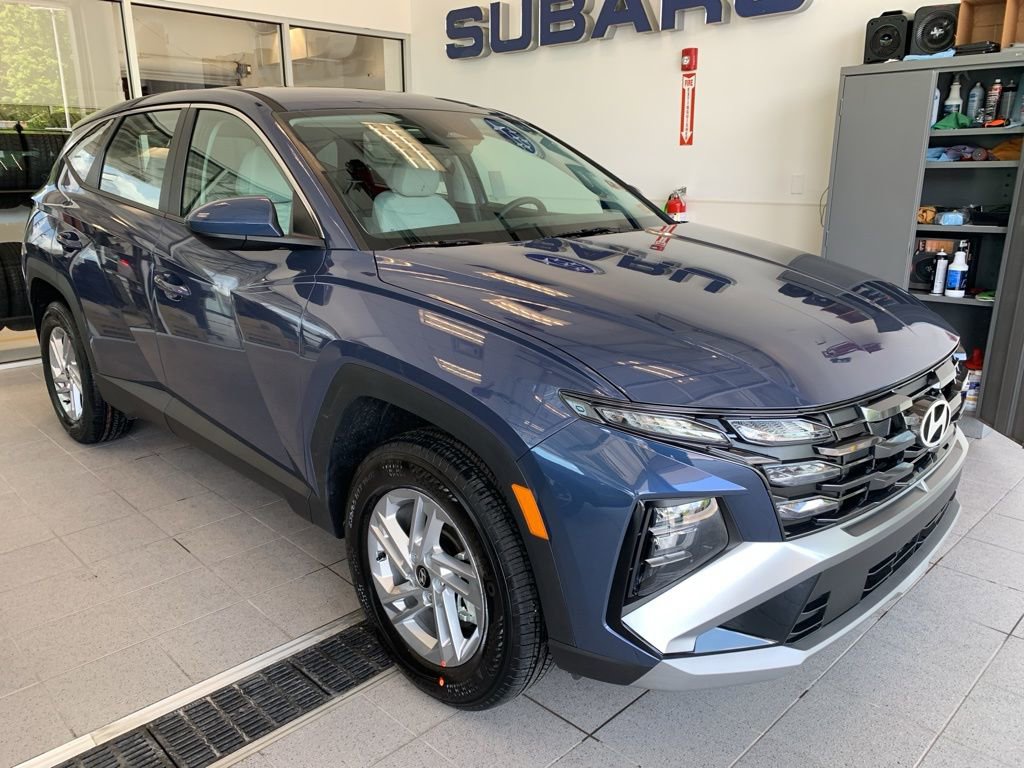 New 2025 Hyundai Tucson SE
