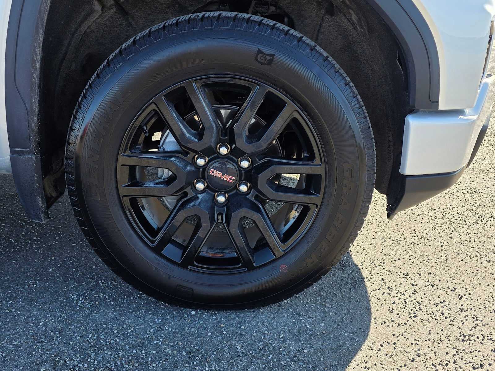 Certified 2022 GMC Sierra 1500 Elevation w/ LPO, Elevation Black Package AWD/4WD image 9