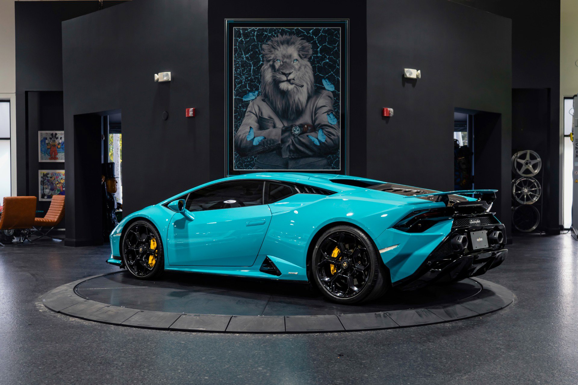 Used 2023 Lamborghini Huracan Tecnica image 3