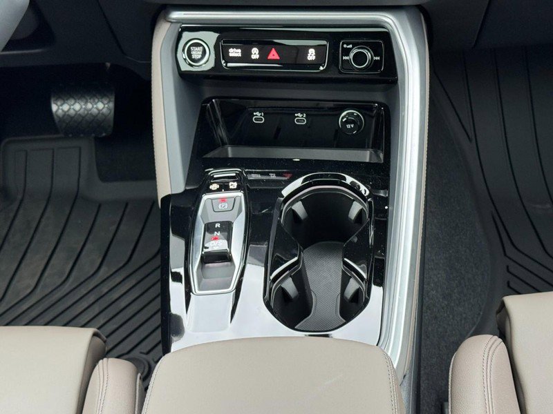 New 2025 Audi Q5 Prestige image 9